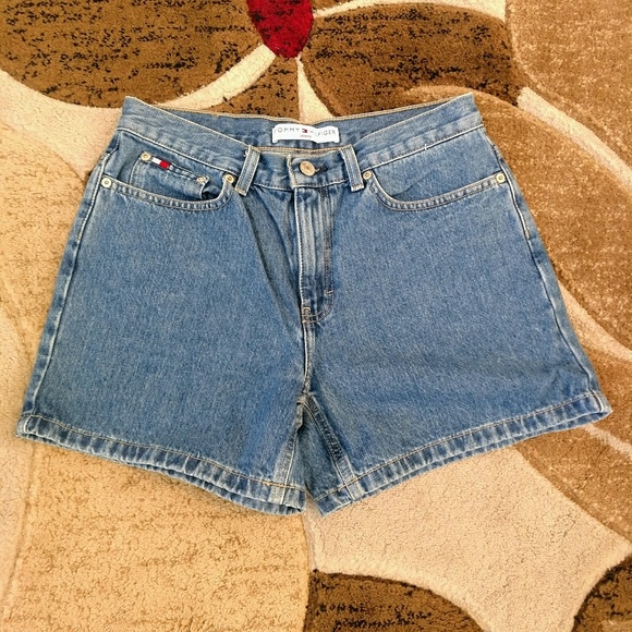 NWT Low Rise Boyfriend Denim Jean Shorts NEW TOMMY HILFIGER Size 2